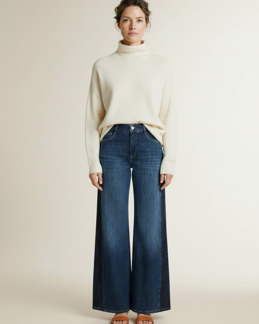 Full body view of the model wearing Mac Wide Jeans Dark Sky Blue