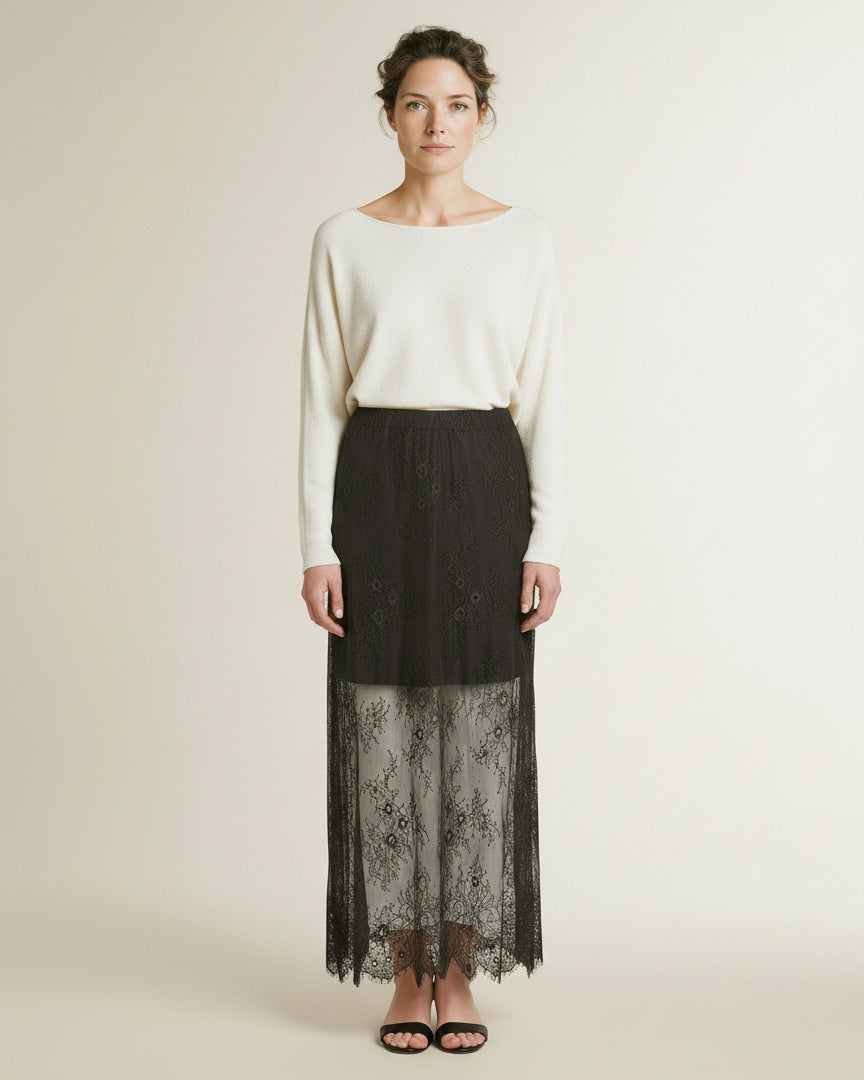 Full body view of the model wearing Msch Copenhagen Mschdusty Hw Skirt Delicioso