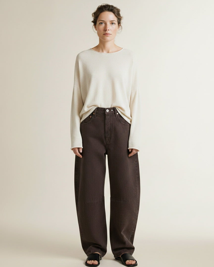 Full body view of the model wearing Mac Los Angeles Jeans Dd Vintage Mocha Wash