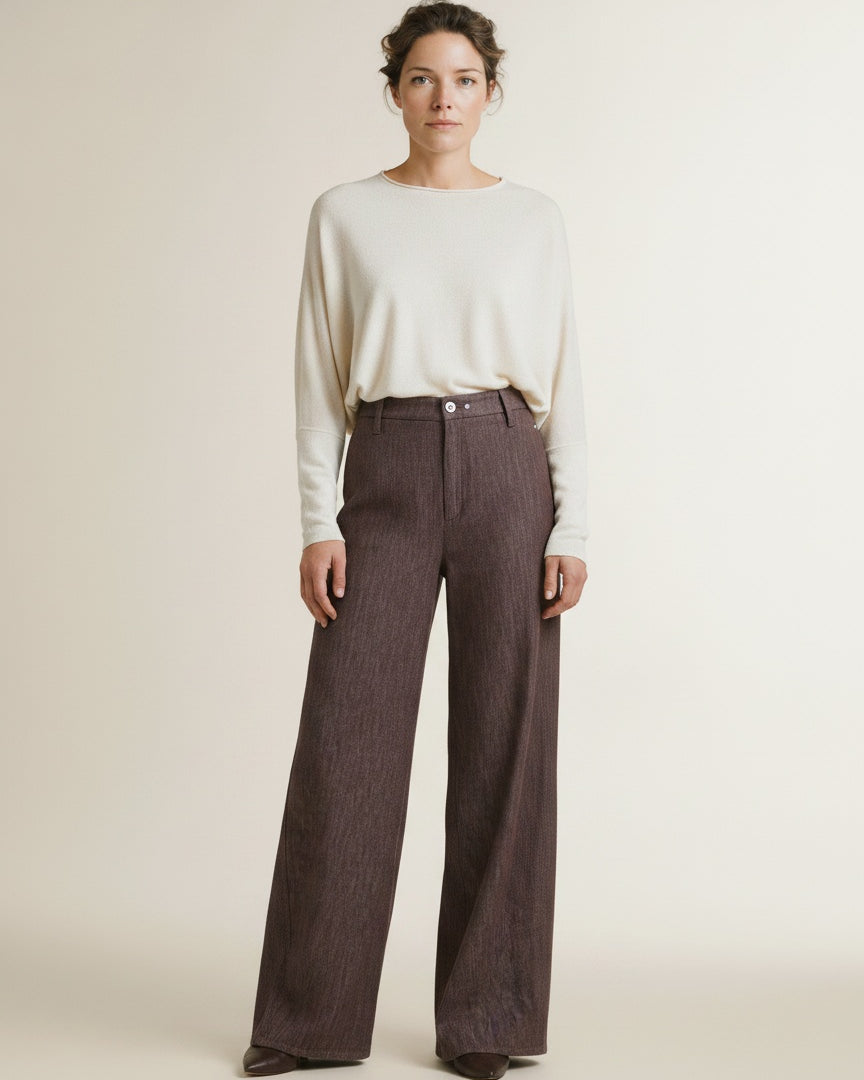 Full body view of the model wearing Mac New Orleans Jeans Smoky Purple