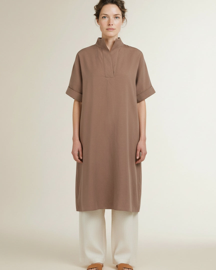 Full body view of the model wearing Yaya Dress With Short Sleeves And Polo Collar Brownie Brown
