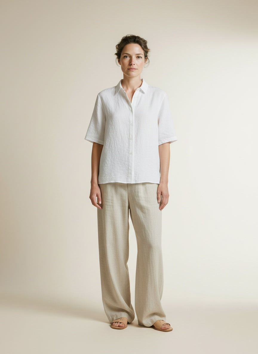 Full body view of the model wearing Copenhagen Muse Cmmolly-shirt Jet Stream