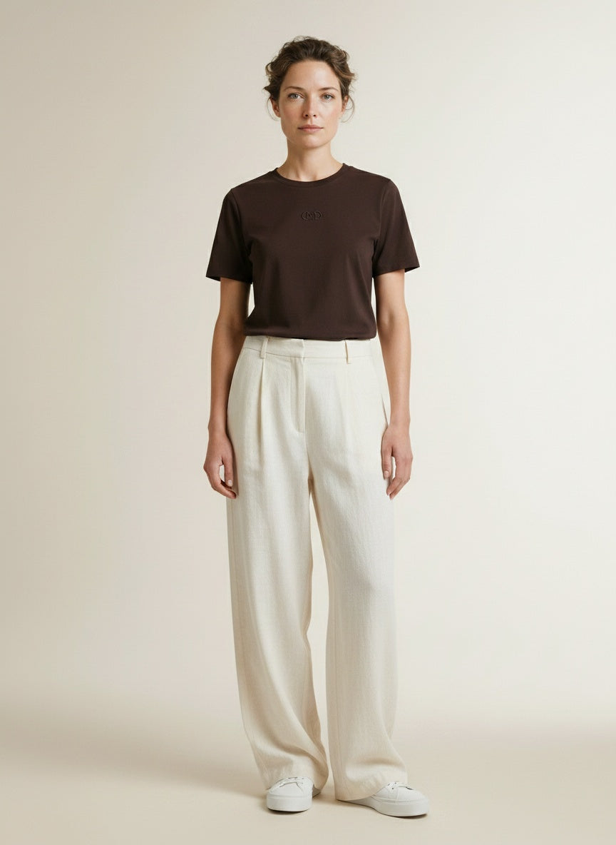 Full body view of the model wearing Copenhagen Muse Cmmuse-tee Mulch