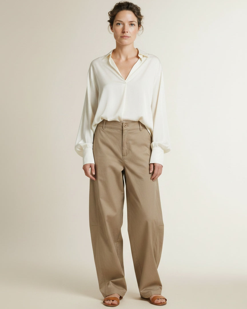 Full body view of the model wearing Co'couture Cottoncc Crisp Barrel Ll Pant Mushroom