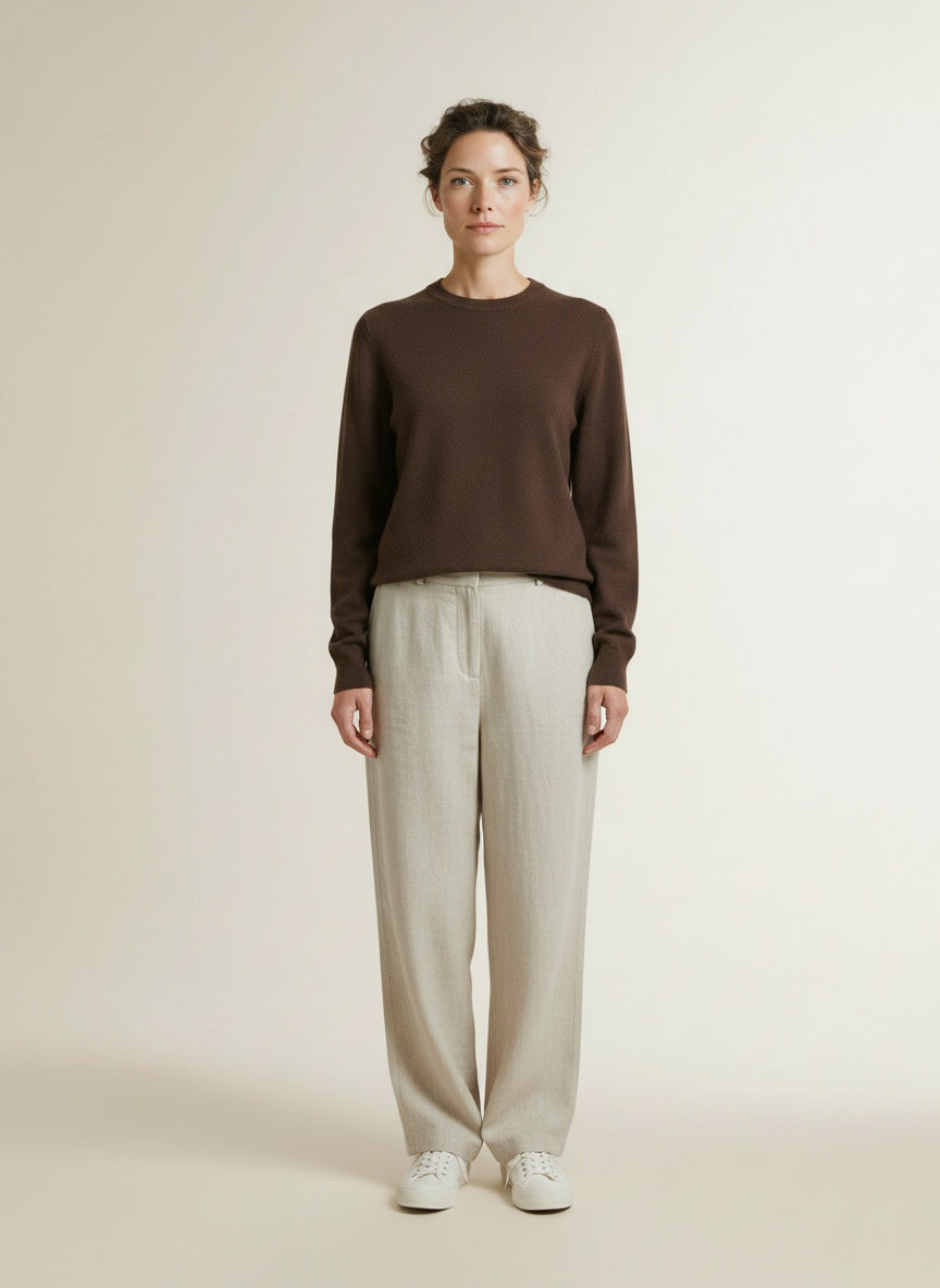 Full body view of the model wearing Msch Copenhagen Mschagatha East Pullover Delicioso