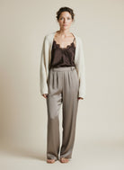 Full body view of the model wearing Copenhagen Muse Cmsilia-top Mulch