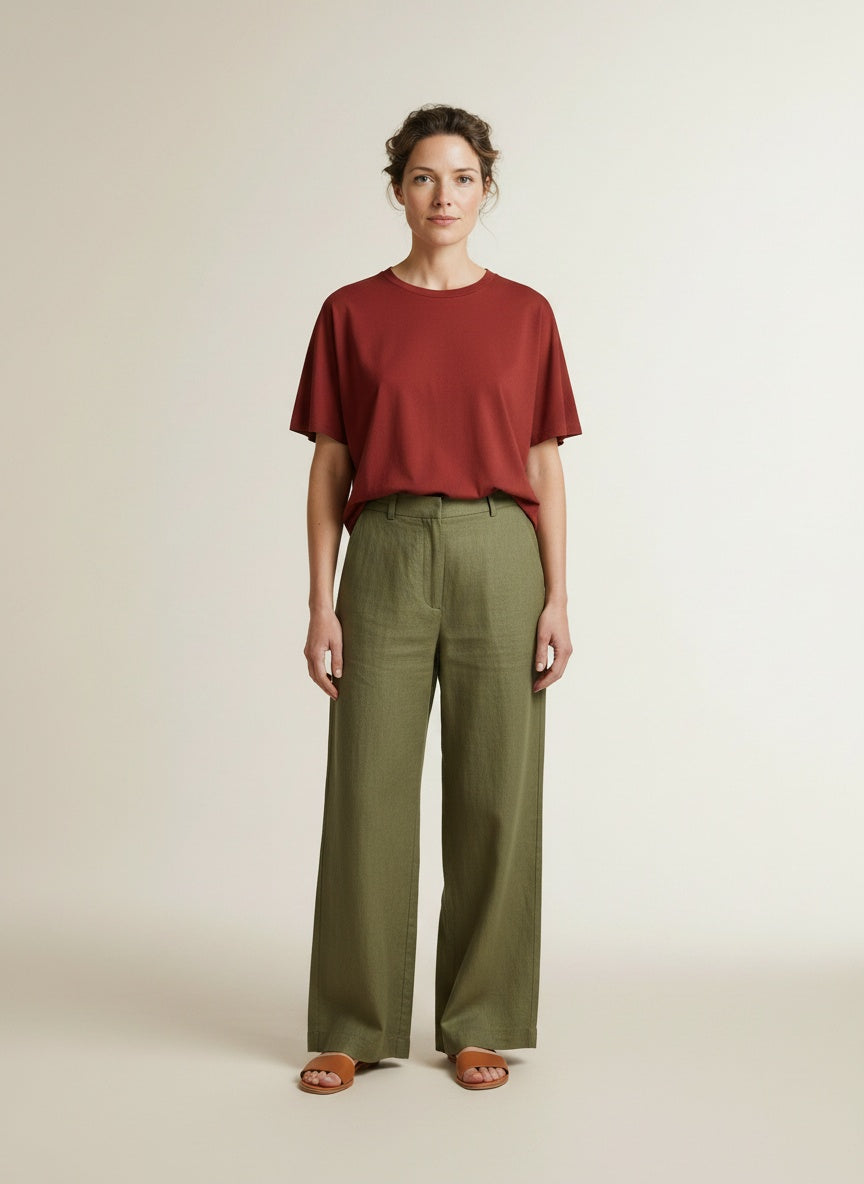 Full body view of the model wearing Msch Copenhagen Mschmaelee Ima Q 2 4 Sweatshir Rhubarb