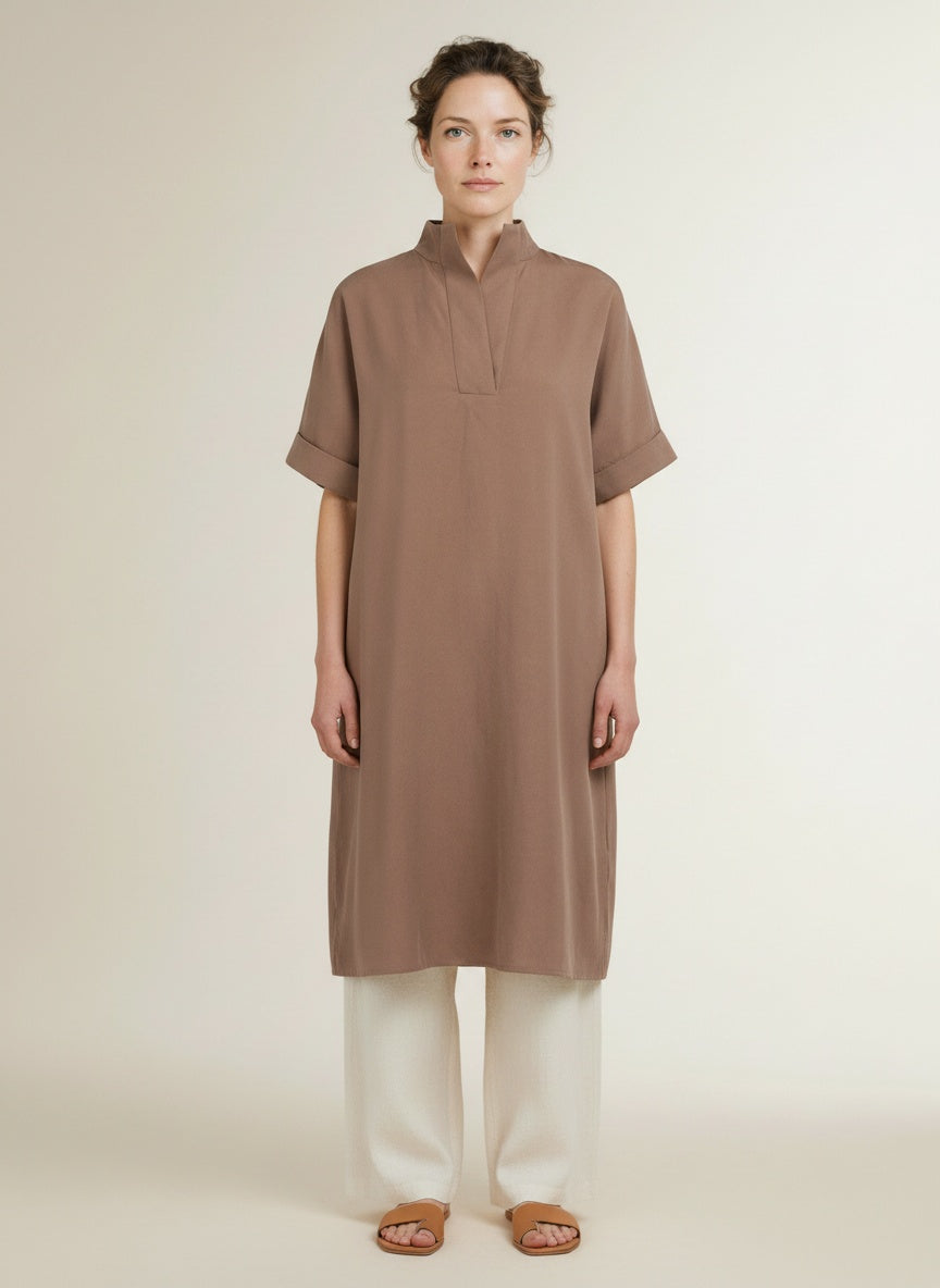 Full body view of the model wearing Yaya Dress With Short Sleeves And Polo Collar Brownie Brown