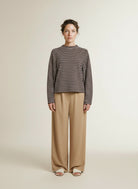Full body view of the model wearing Msch Copenhagen Mschsofia Sweatshirt Stp Molé Oatmeal