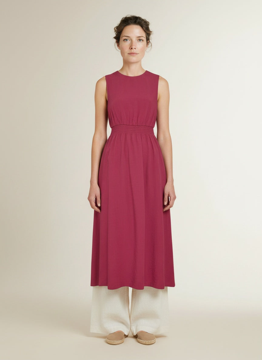 Full body view of the model wearing Msch Copenhagen Mschdaria Sl Dress Rhubarb Melange